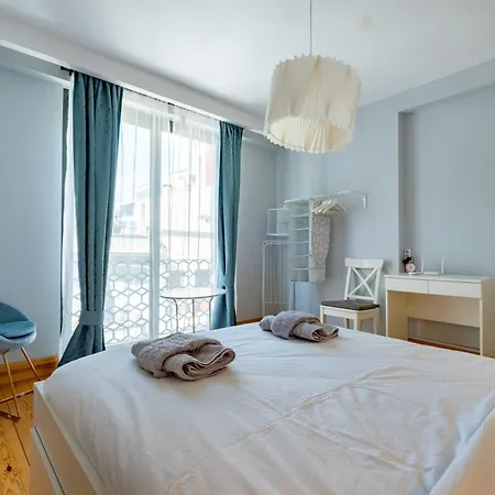 Stylish Duplex With Elevator Apartmán *